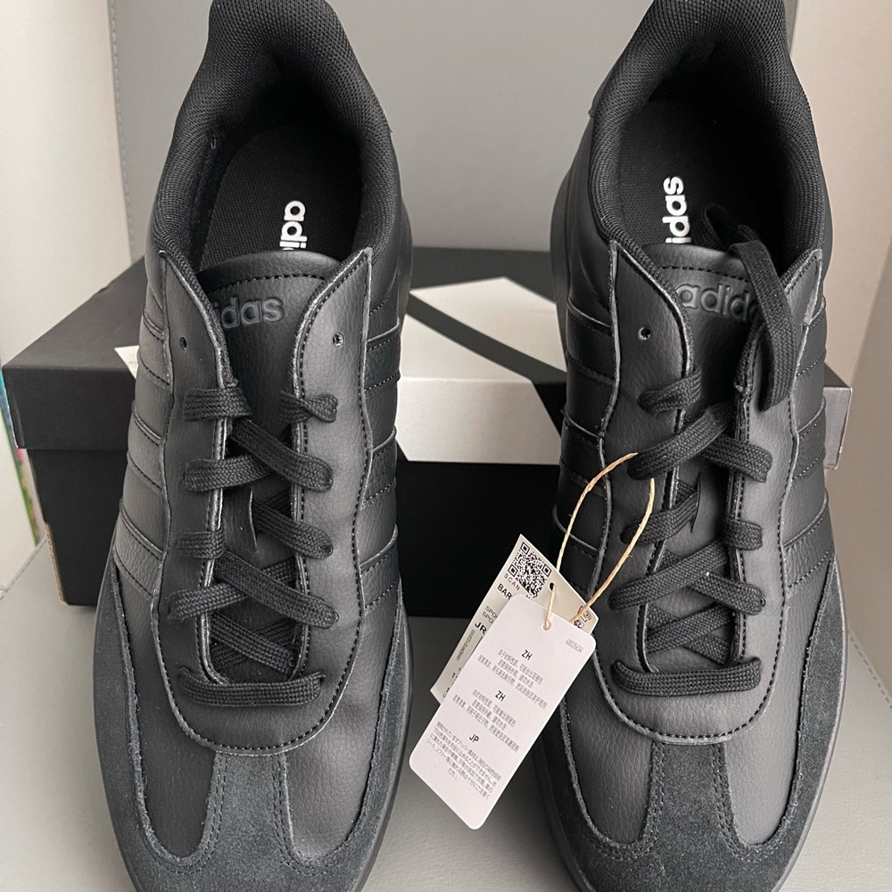 Adidas Men’s Bareda Black Size 12 - Picture 8 of 13